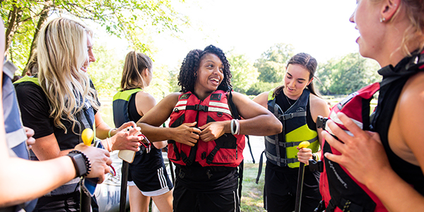 Students preparing to canoe at the 2021 President's Picnic